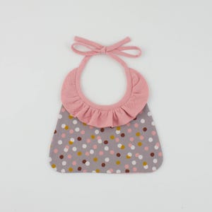 Baby Bib PDF Sewing Pattern – Peter Pan Collar or Ruffled Collar – Instant download