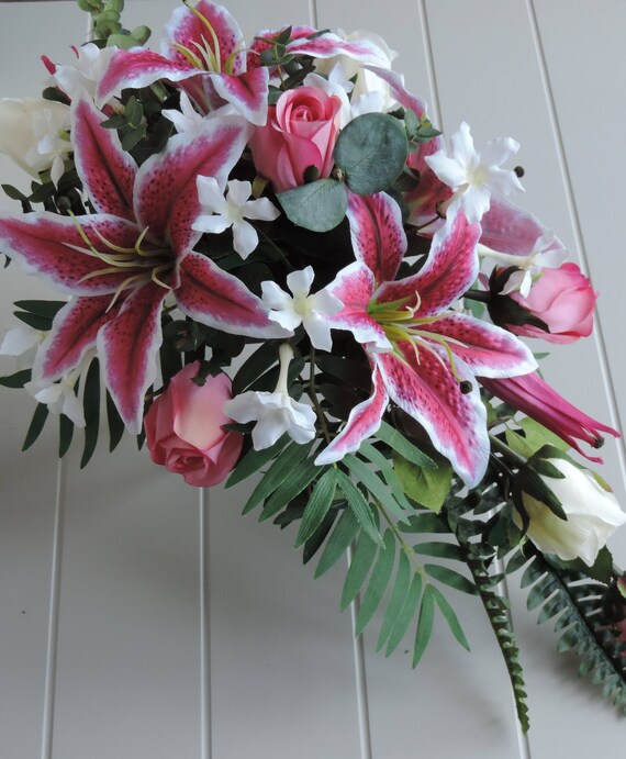 Bouquet De Mariée Rose Et Fleur De Lys Bouquet De Mariage Bouquet En Forme De Larme Rose Et Blanc Bouquet De Mariage Artificiel Rose Bouquet De