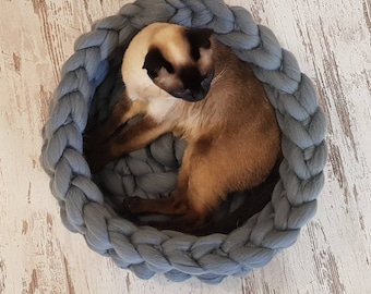 Cat bed, merino wool, Cat cave, 100% wool, Cat house, Cat furniture, Knitted pet bed, Pet accessories, Cat nest, Chunky cat bed