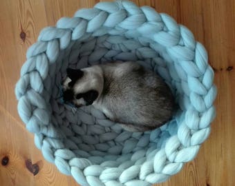 Cat bed, merino wool, Cat cave, 100% wool, Cat house, Cat furniture, Knitted pet bed, Pet accessories, Cat nest, Chunky cat bed