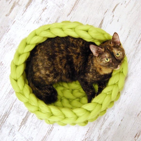 Cat bed, merino wool, Cat cave, 100% wool, Cat house, Cat furniture, Knitted pet bed, Pet accessories, Cat nest, Chunky cat bed