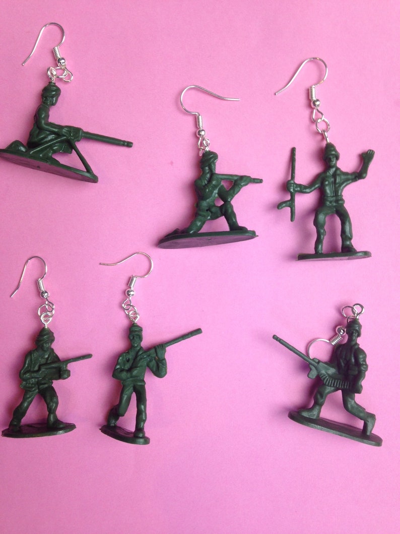 pink army men