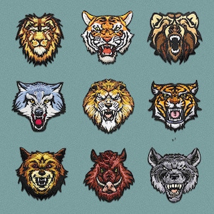 Puede incluir: Nueve parches bordados para planchar que representan diferentes caras de animales, incluyendo un león, un tigre, un oso, un lobo, un jabalí, y más. Los parches son todos de estilo de dibujos animados y tienen una variedad de colores.