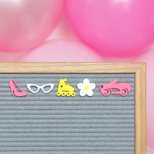 You're a Doll di Candy Letters • Icone per bacheche per la casa delle bambole Barbie e per feste estive • Accessori per bacheche