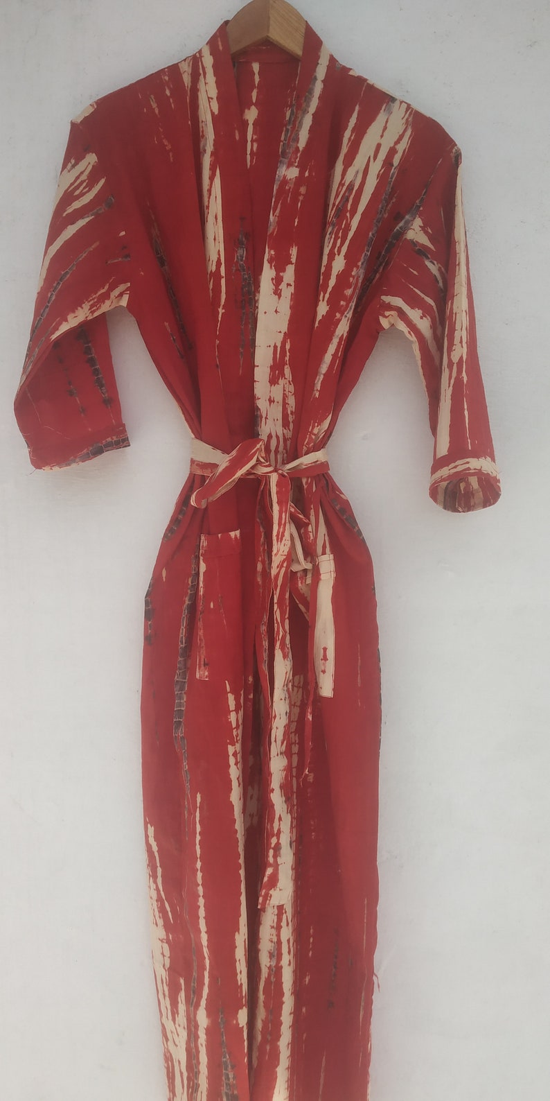 Cardigan kimono con abiti tinti in cravatta rossa, abito kimono di cotone, abito da sposa, abito kimono, copricostume da spiaggia, abito da damigella d'onore, accappatoio di cotone, accappatoio immagine 4