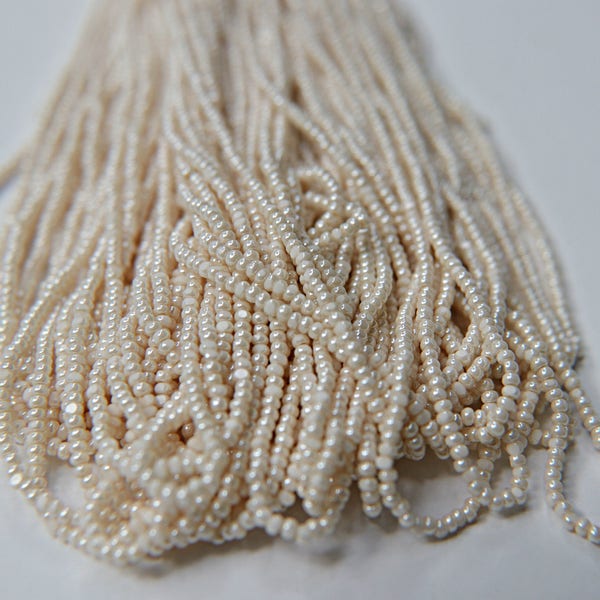 11/0 Hanks Charlotte Cut Beads Ivory 1/5/25/50/100 Hanks 2.0mm Pearl faceted craft supplies, embroidery materials, high quality rare beads