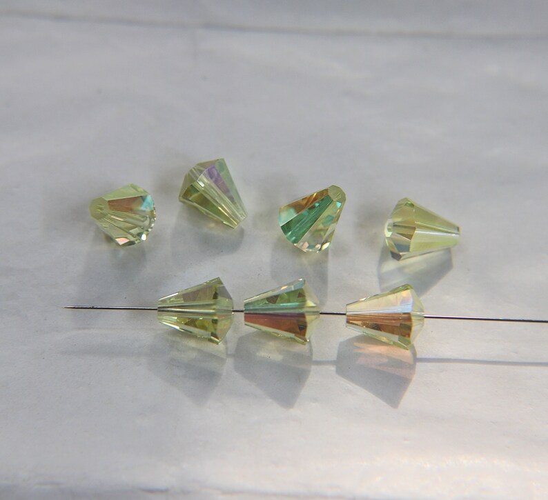 5400 Vintage 10X9 mm Swarovski krystal perle kegleform (5 farver) Swarovski Elements 6/12/36 stykker, smykkefremstilling JONQUIL AB
