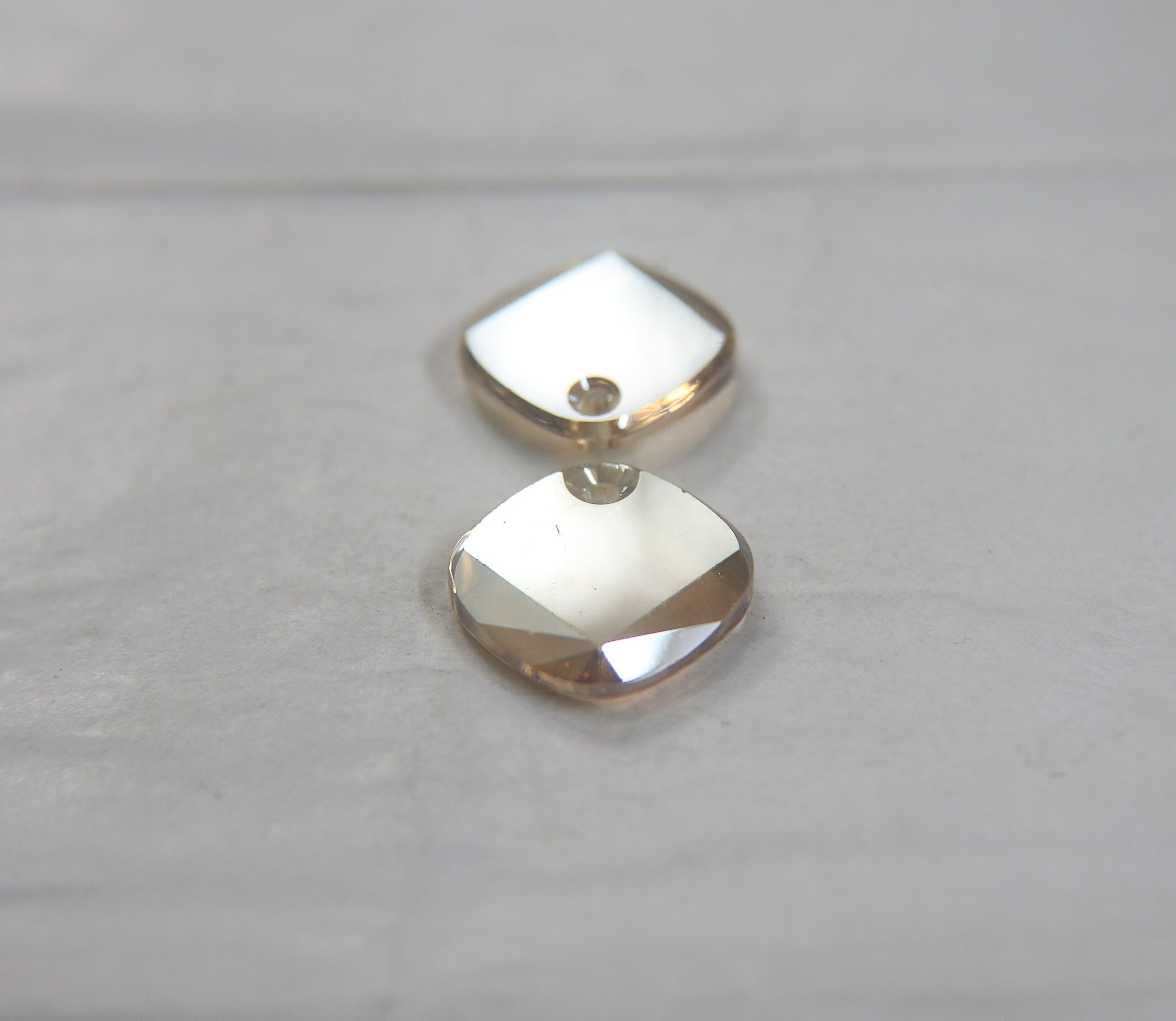 18 mm スワロフスキークリスタル 6058 メトロペンダント ファンシー 