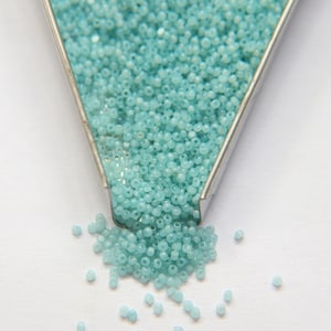 13/0 Charlotte Cut Beads Pacific Opal 5/10/20/50/250/500 Grammes PREMIUM SEED BEADS, Native Supply