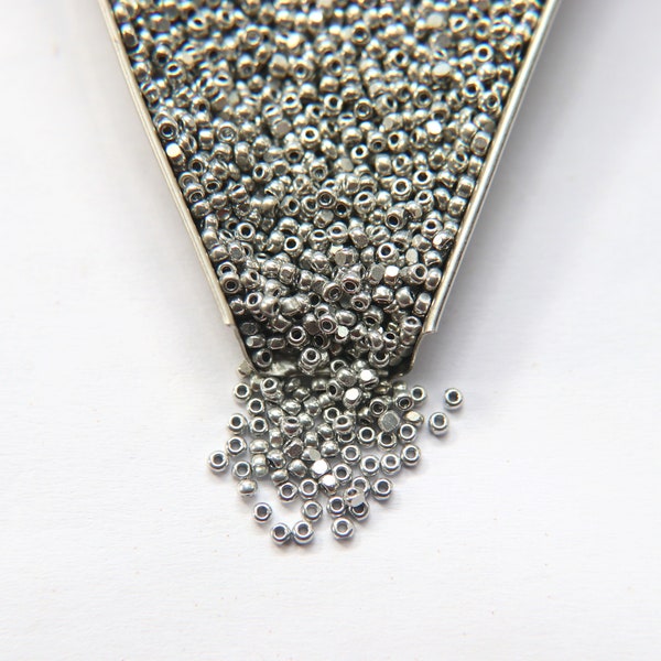 11/0 Charlotte Cut Beads Metallic Aluminium Silver 10/20/50/250/500 Grams 1300 Pieces faceted seed beads, embroidery materials