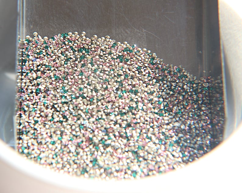 Swarovski Crystal Chatons: PP3 1mm Xilion, Mix Colors image 10