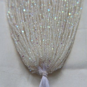 11/0 Cuentas de corte Charlotte de Hanks Patina Cristal transparente Aurore Boreale Cuentas de semillas de primera calidad de Hanks Componentes para la fabricación de joyas de Native Supplies