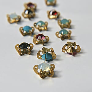 24/28ss Swarovski Crystal Flower Sew-on Rhinestones, Brass Setting
