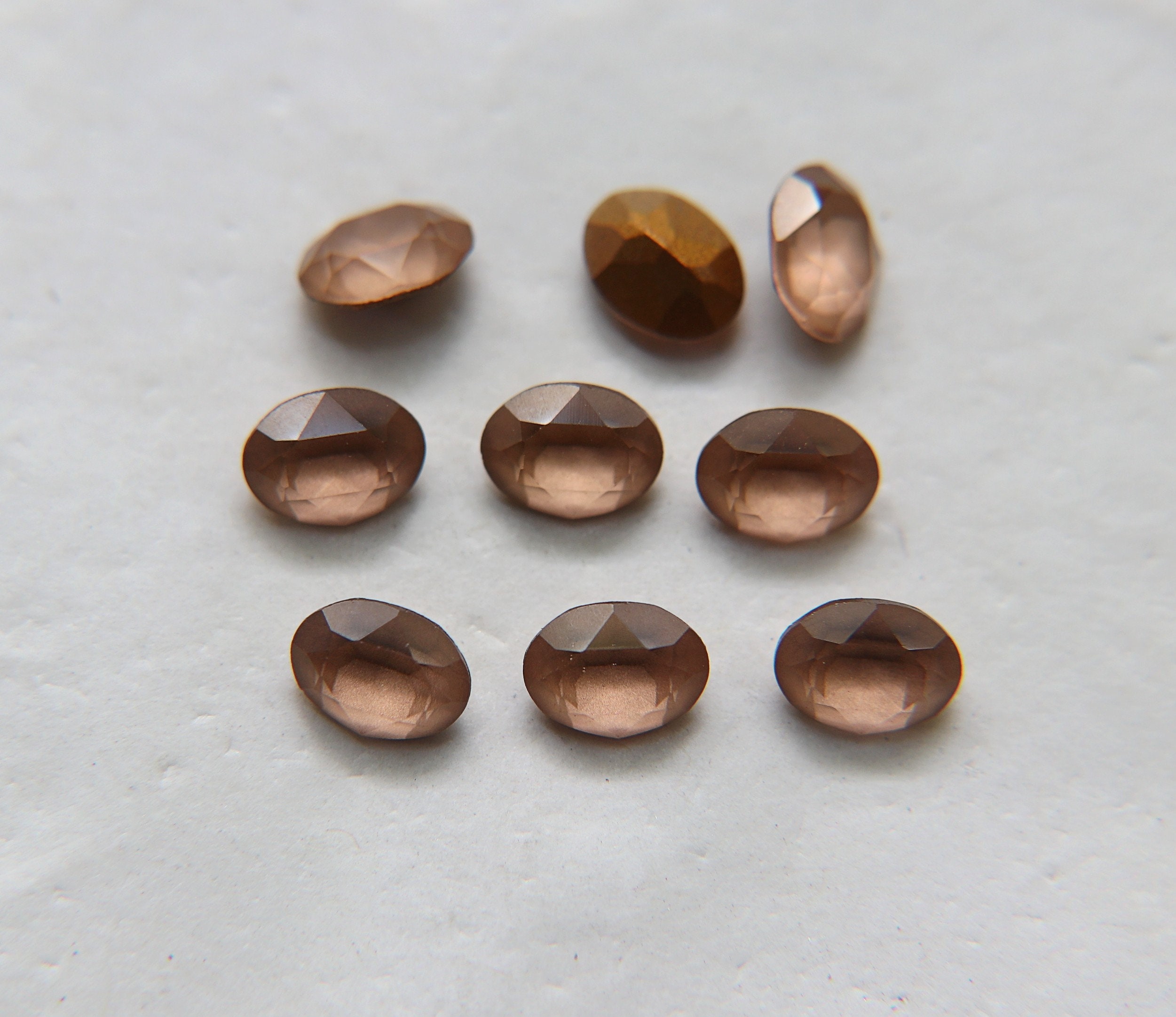 Vintage Swarovski 8x6 Mm Oval Shape 4128/4100 Premier