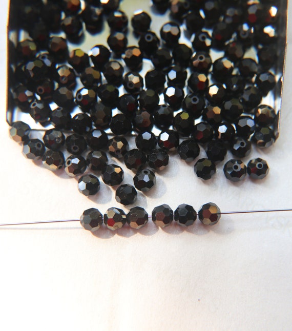 5 mm ヴィンテージ スワロフスキー ジェット ナット ファセット ビーズ