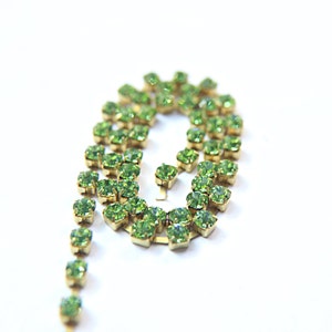 18ss Swarovski Rhinestone Chain in Peridot (4.2mm) 0.5/1/2/5 Meters Bridal Supplies vintage findings, strass chains, jewelry making