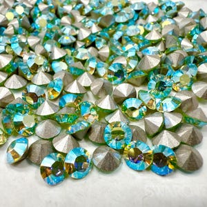 29ss Swarovski Crystal 1028 Chaton Chrysolite Aurore Boreale Round Stone Pointed Back Crystal
