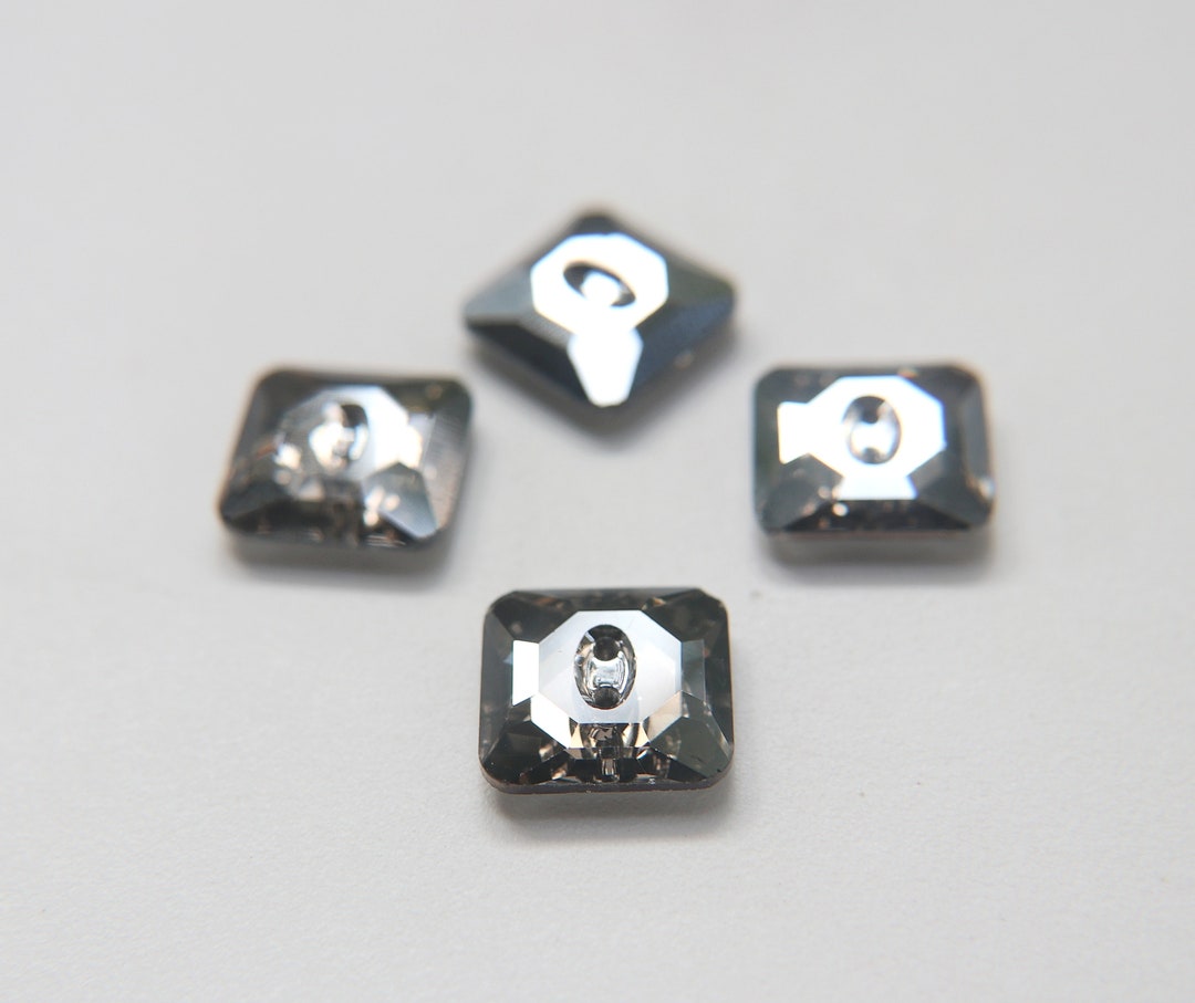 ヴィンテージ スワロフスキー 3017 クリスタル スクエアボタン