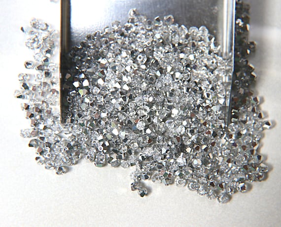 Swarovski (2.5mm) Crystal Metallic Crystal Comet Argent