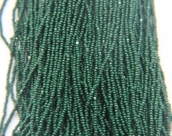 Smaragd Opaque Charlotte Glasschliff Perlen, 13/0 Hanks