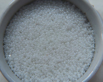 11/0 Charlotte Cut Beads, Ceylon Muddy White, Jewelry Making