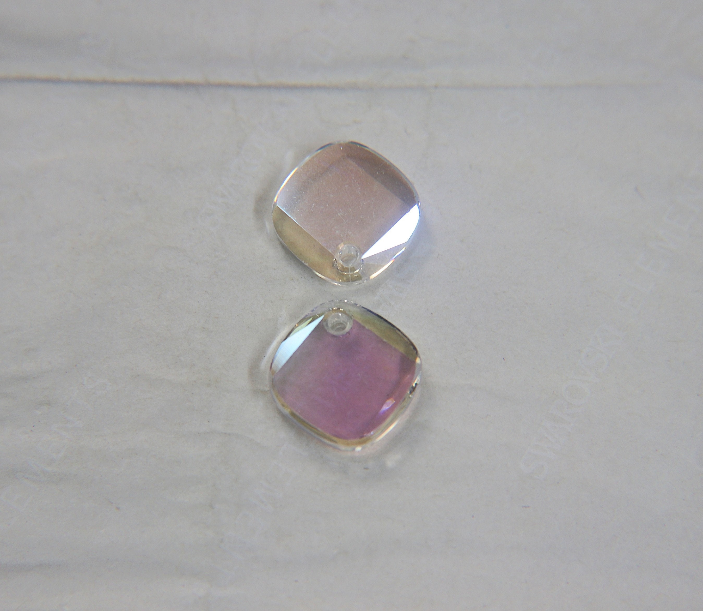 18 mm スワロフスキークリスタル 6058 メトロペンダント ファンシー 