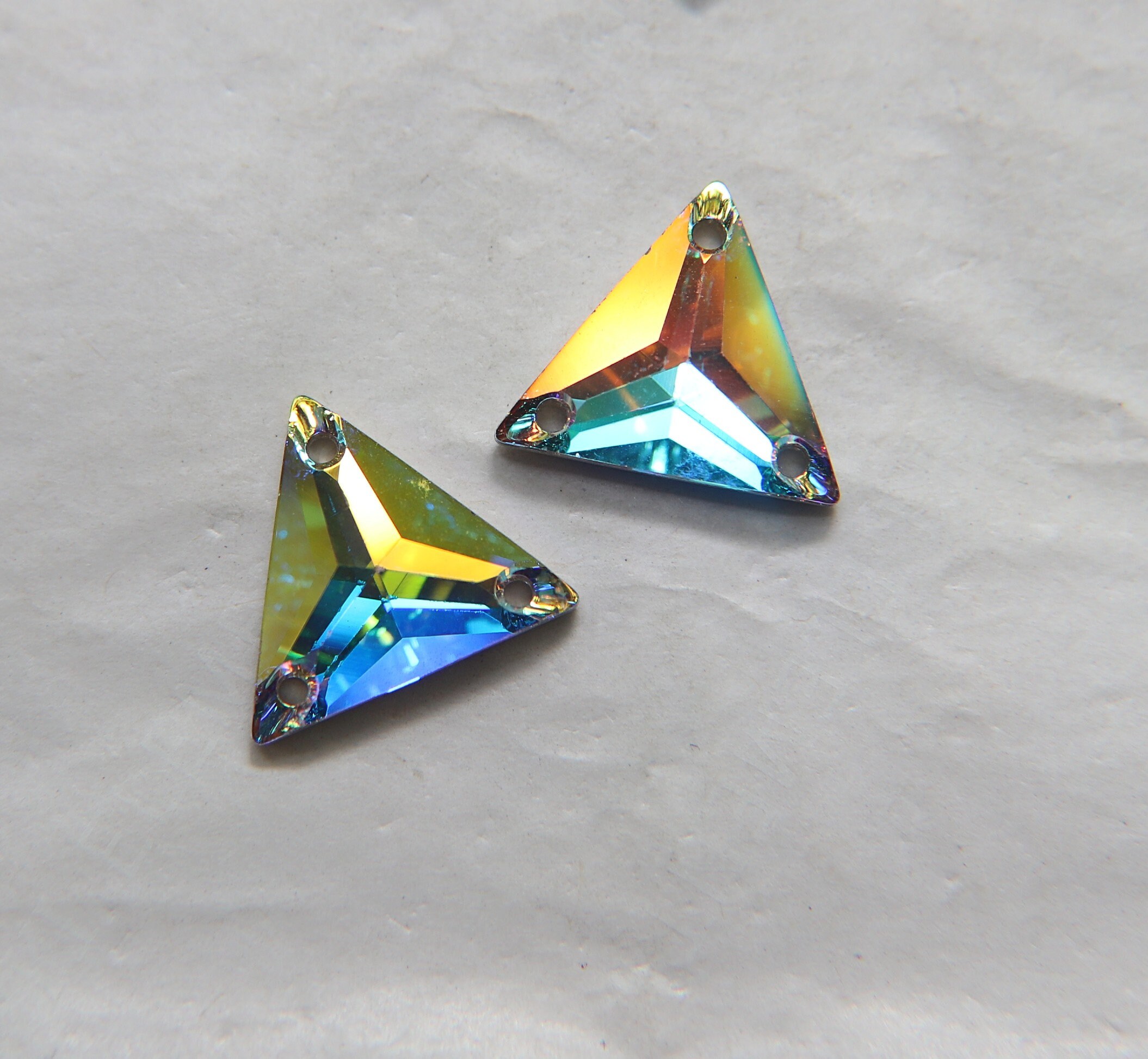 Swarovski Crystal Triangle Sew-on Stone, 16mm Aurore Boreale (3270) - Etsy