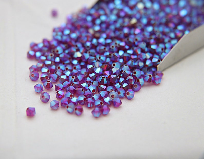 144 Swarovski 5328 Crystal XILION Bicone Bead Jewelry 4mm green CHRYSOLITE AB 2x