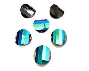 Guzik kryształowy Vintage Swarovski – 16 mm tęczowy ciemny fasetowany koralik