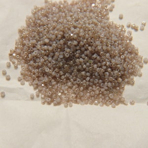 11/0 Charlotte true Cut Beads Honey Opal 10/20/50/250/500 Grams PREMIUM SEED BEADS, Rare Beads