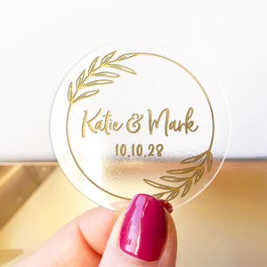 Sellos de boda personalizados con lámina dorada, pegatinas redondas transparentes para regalos, etiquetas de boda con nombre personalizado y sellos de boda personalizados.