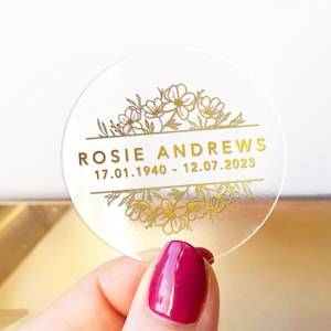 Hoja de pegatinas conmemorativas de "En memoria de Nomeolvides", etiquetas redondas personalizadas para regalo funerario de "Nomeolvides".