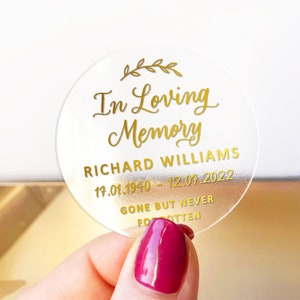 Hoja de pegatinas conmemorativas de "En memoria de Nomeolvides", etiquetas redondas personalizadas para regalo funerario de "Nomeolvides".