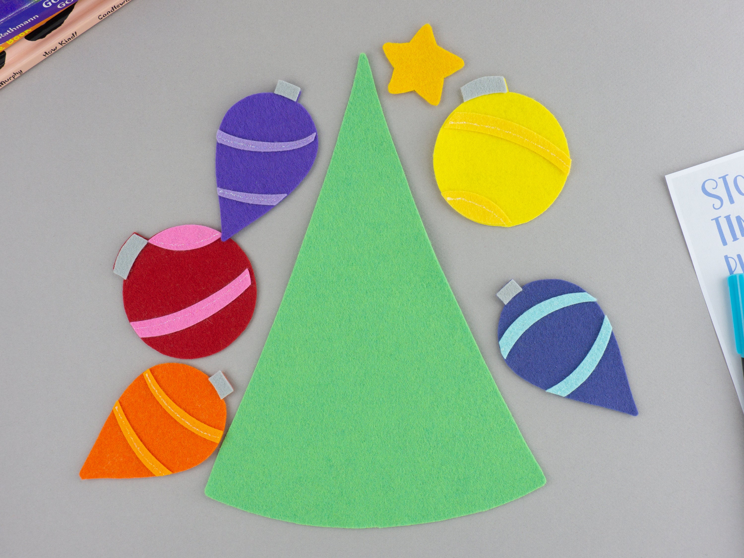 4in1 Felt Board Christmas Set 5 Christmas Ornaments Circle Etsy