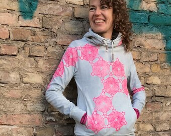 hand-printed white-grey upcycling hoodie with neonpink star-like pattern, fluroescent unique piece size S asymmetrically printed, festival wear