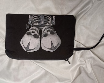 Stofftasche, Handtasche, Federmäppchen, Kulturbeutel, Totenkopf, handbemalt