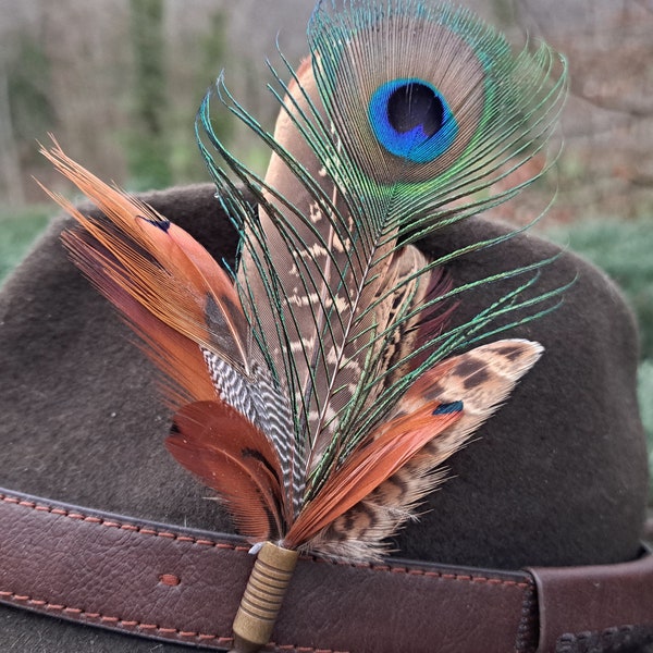 Broche ou plumet chapeau en plume naturelle - pin's beret - accessoire vêtement - chasseur - bécasse- couvre chef - homme - boutonnière mari