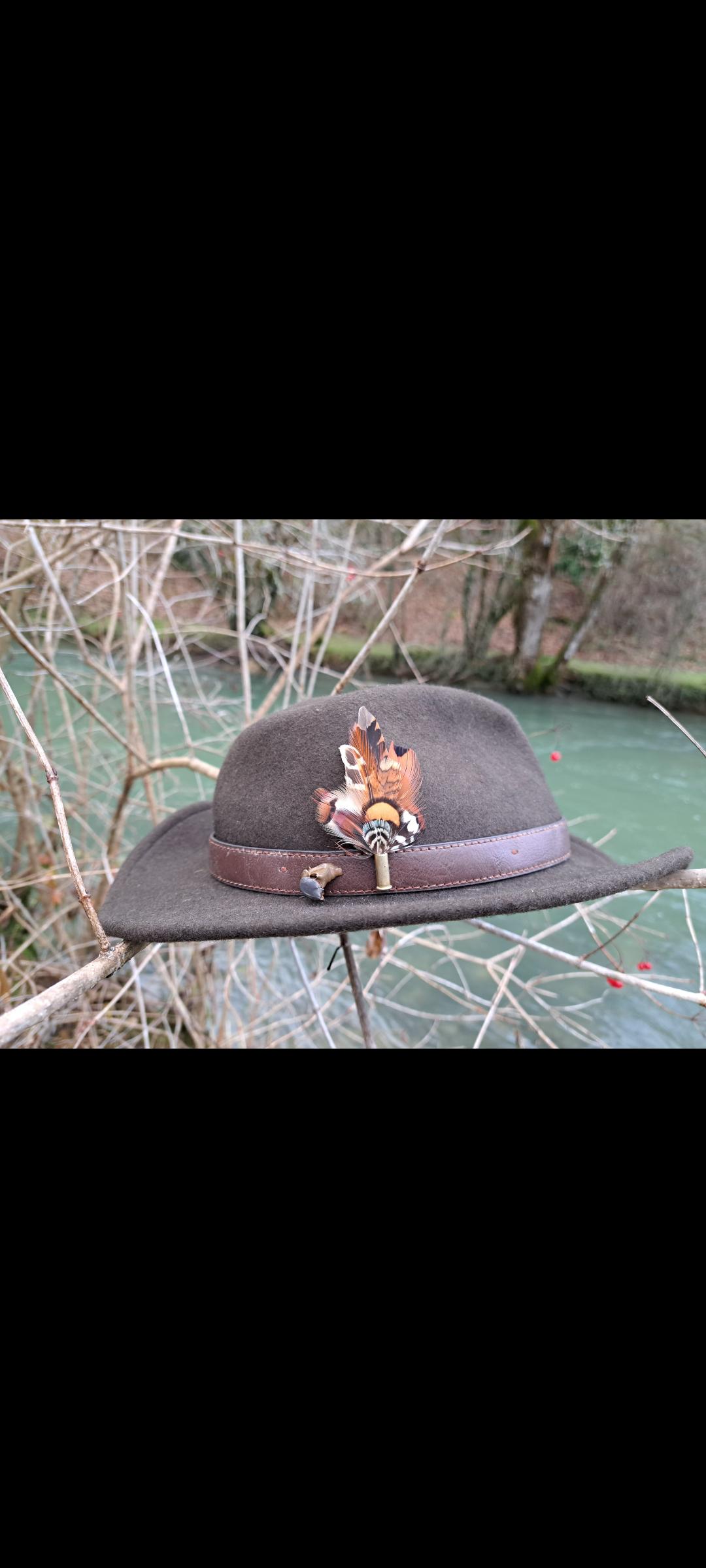 Broche Houpette De Chasseur - Saint Hubert - Argentée - État Correct