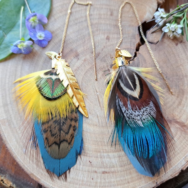 Boucles d'oreille colorées - bijoux en plumes naturelles - chaîne d'oreille- cadeau femme , anniversaire, fête des mères - chasse - nature