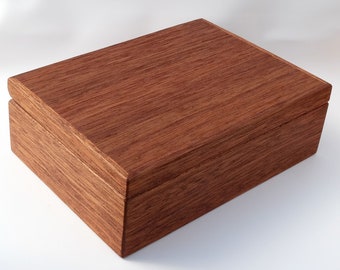 Jewelry box Engraving gift boxes Personalized wood magnetic lock solid Beech