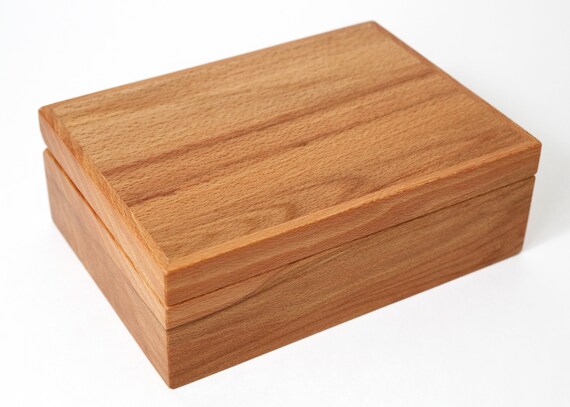 Jewelry box Engraving gift boxes Personalized wood magnetic lock solid Beech