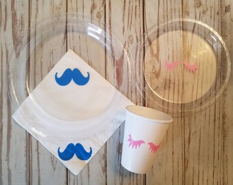 Les cils ou les cachettes de genre révèlent des assiettes, des tasses, des serviettes de table, des cils ou des cachettes fournitures de partie, douche de bébé, genre révèlent des plaques, tasse, serviettes,