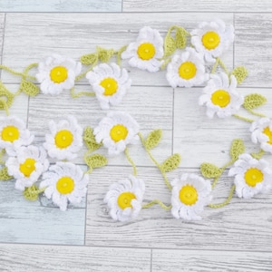Daisy Garland,  Flower Garland, Flower Bunting, Shabby Chic Decor, Girls Bedroom Decor, Wall Art, Daisy Wall Art, Daisy Garland, Party Dec