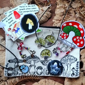 Grzybowa torba prezentowa na Boże Narodzenie, najlepszy prezent świąteczny dla niej biżuteria, spersonalizowany mały prezent dla kobiet, cottagecore-whimsigoth-fairycore biżuteria prezent