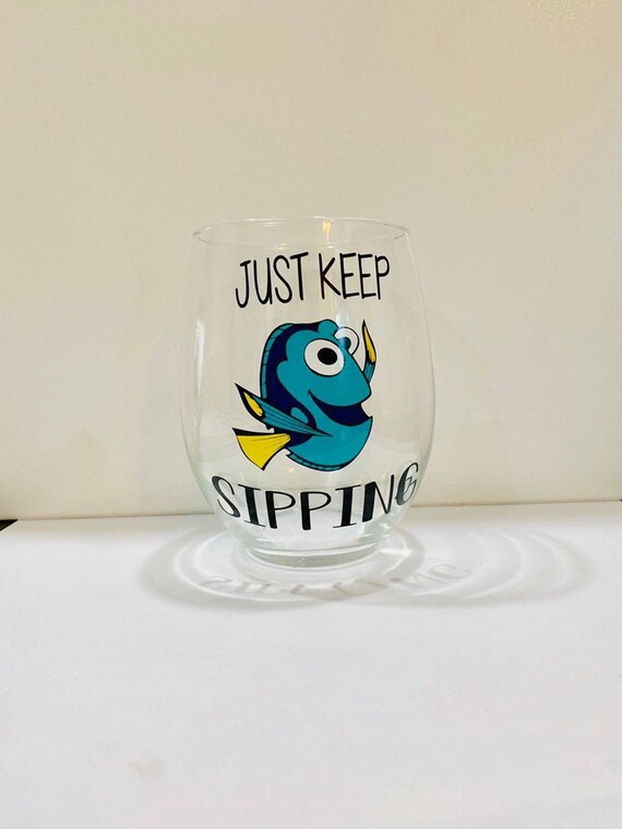 Disney Gift Finding Nemo Engraved Wine Glass Personalised With Any Name Fish