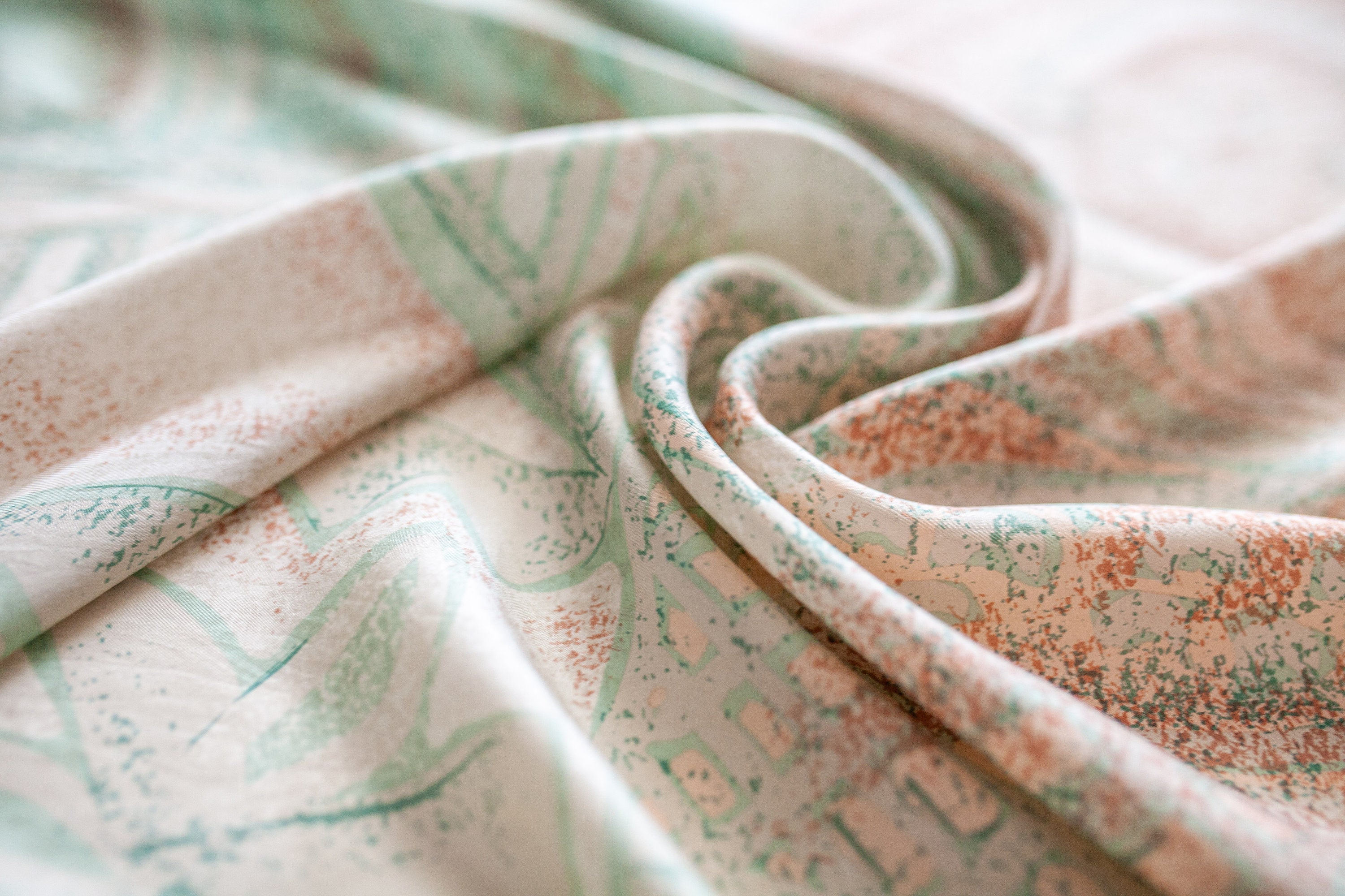 Foulard Vintage En Soie Loredano - Motif Batik Multicolore - Fait Main En Italie - Écharpe Légère