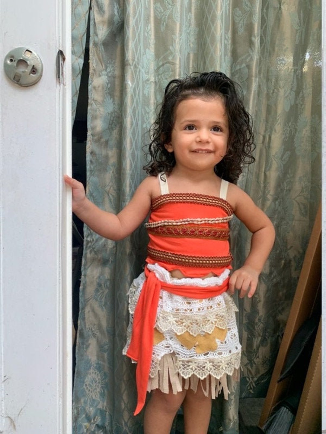 Roupa fantasia para crianças moana serve De 2 a 8 anos.