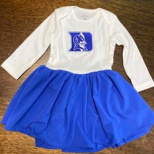 Sukienka Duke Blue Devils Skirted Bodysuit Dress do koszykówki lub futbolu uniwersyteckiego dla niemowląt z krótkim lub długim rękawem