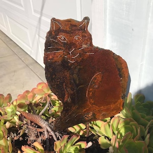 Rusty Garden Cat