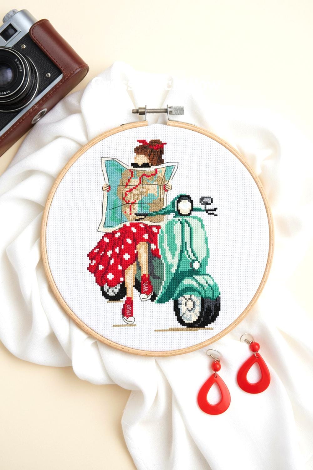 Kit Point De Croix Design Works 'Cafe Dance' - 25x36cm Sur Aida 14ct - Neuf